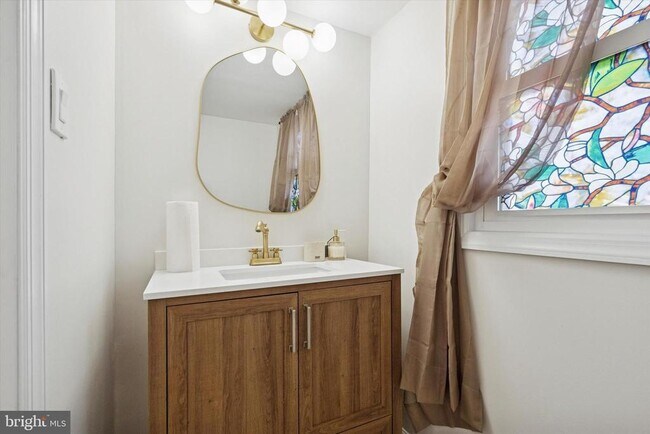 Building Photo - 127 Toledo Ln