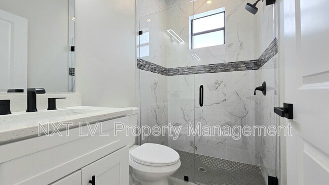 Building Photo - 702 Hightower Ave S