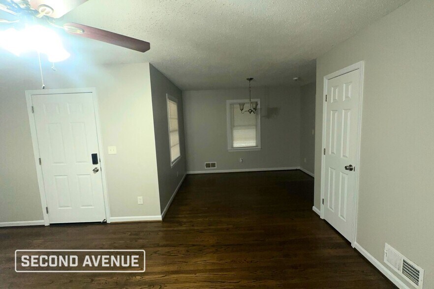 Building Photo - 101 15th Ct NW