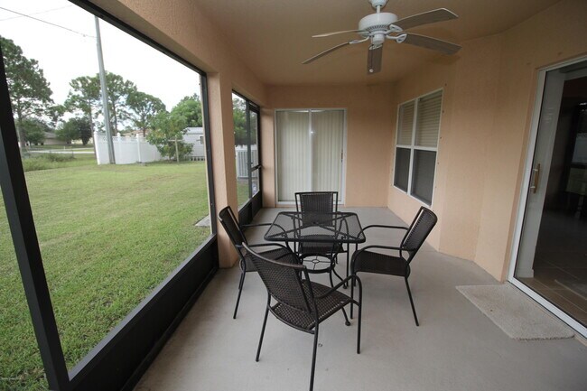 Building Photo - 2891 Felda Ave