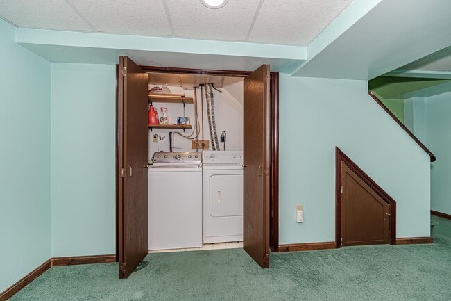 Building Photo - 44 Gillis St