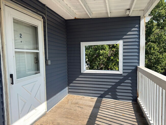 Building Photo - 2121 13th Ave S