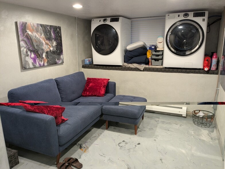 Living area with washer/dryer - 141 W 200 N