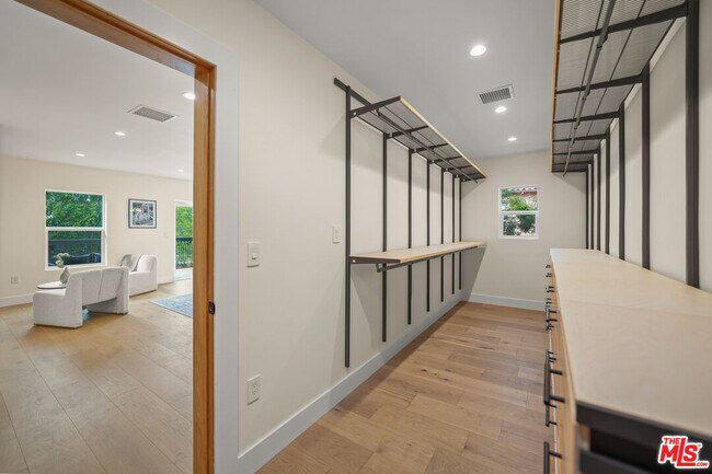 Building Photo - 665 McCadden Pl