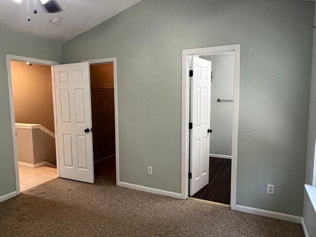 Building Photo - Townhouse in Townes at Buckwalter