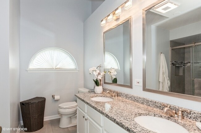 Building Photo - 724 Wildflower Cir
