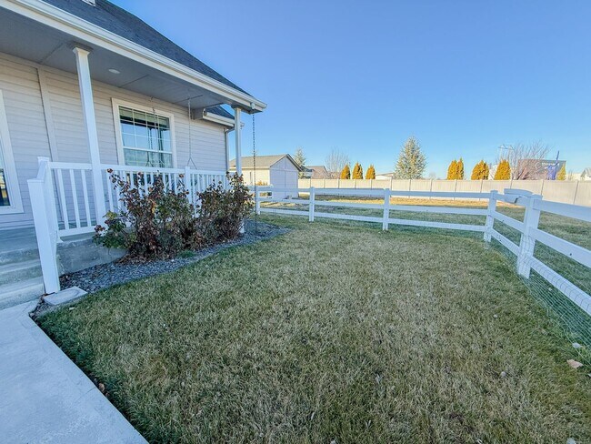 Building Photo - Midland Houses