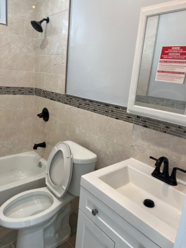 Building Photo - 121 Stone St