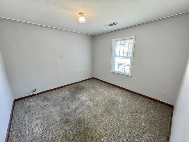 Building Photo - 1596 Pennsylvania St