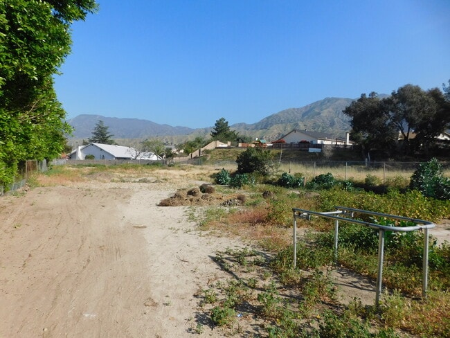 Building Photo - Farmhouse Style 2BD/1BA House For Rent   i...