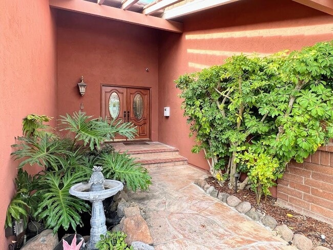 Building Photo - 150 Flying Mist Isle