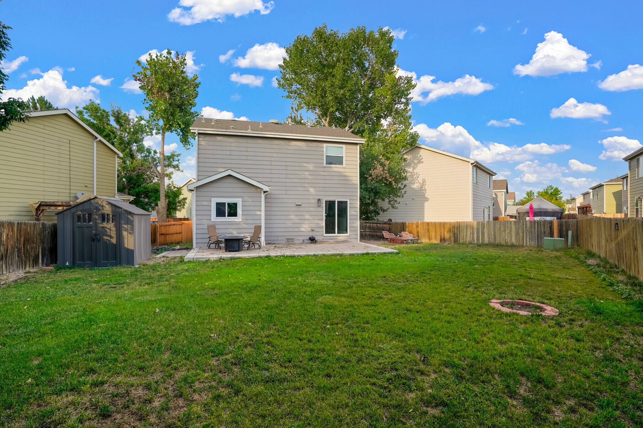Building Photo - 4337 W Kenyon Ave