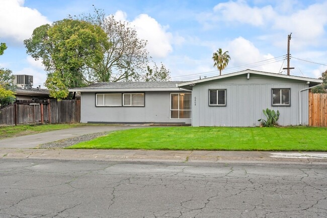 Building Photo - 6404 Stoneman Dr