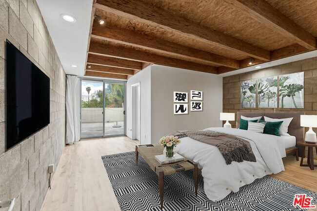 Building Photo - 6615 Melrose Ave