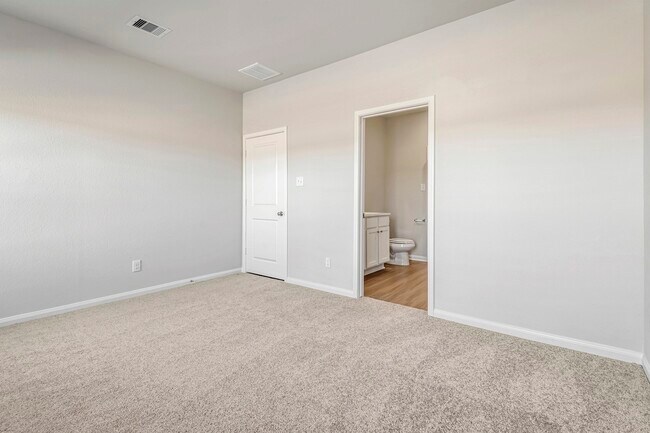 Building Photo - 8208 Burnt Orchid Dr