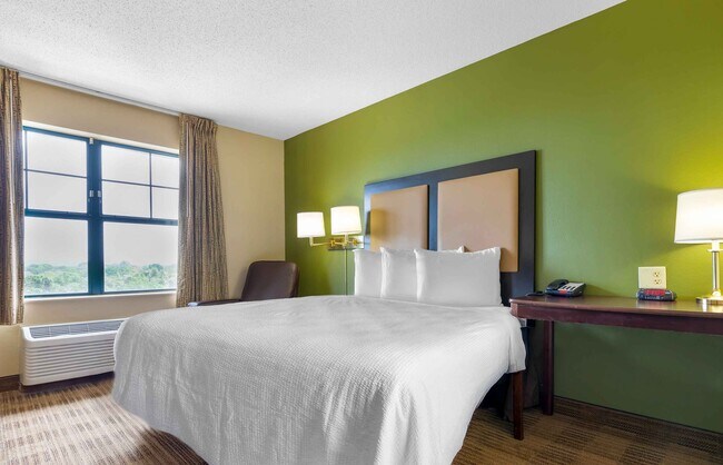 Building Photo - Furnished Studio-Detroit - Dearborn