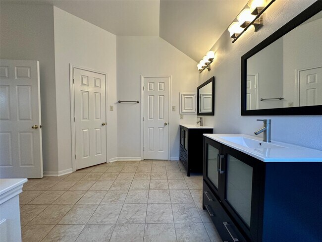 Building Photo - 1318 Cedar Terrace Ct