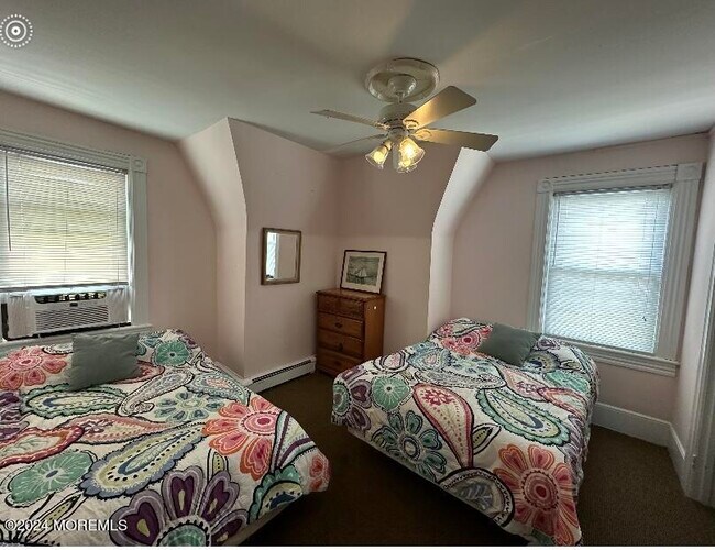 Building Photo - 1100 Ocean Ave N