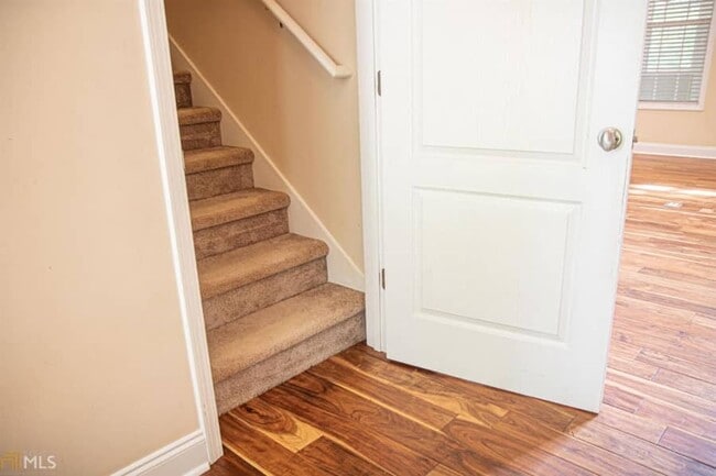 Building Photo - 168 Hamlin Rd