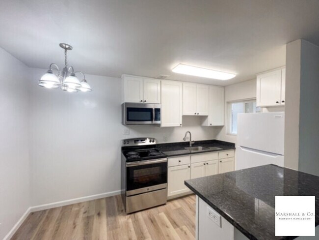 Building Photo - GERSTLE PK! QUIET 2BR/1BA, SMALL BLDG,MANY NEW FEATURES!WALK TO TOWN!