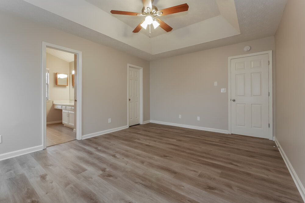 Building Photo - 939 Maple Leaf Ridge