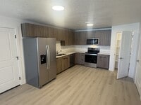 Building Photo - 2028 Sawmill Blvd