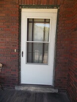 Building Photo - 3611 Maple St