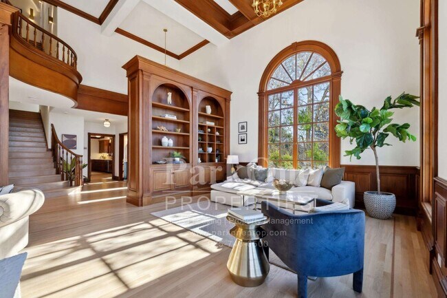 Building Photo - Short term, furnished possible for this magnificent home.