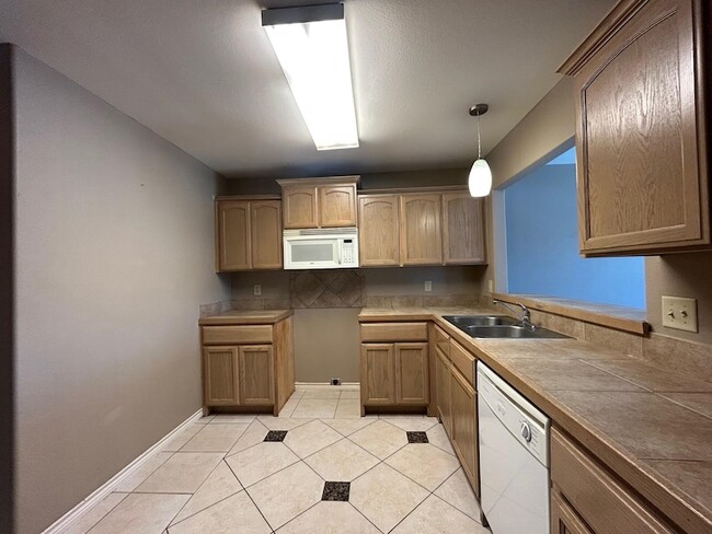 Building Photo - 9804 Cantera Ct