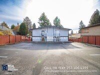 Building Photo - 1111 SW 148th St