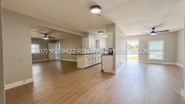 Building Photo - 2613 Fairbrook St