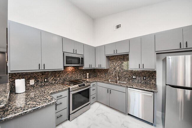 Building Photo - 9715 Riddlewood Ln