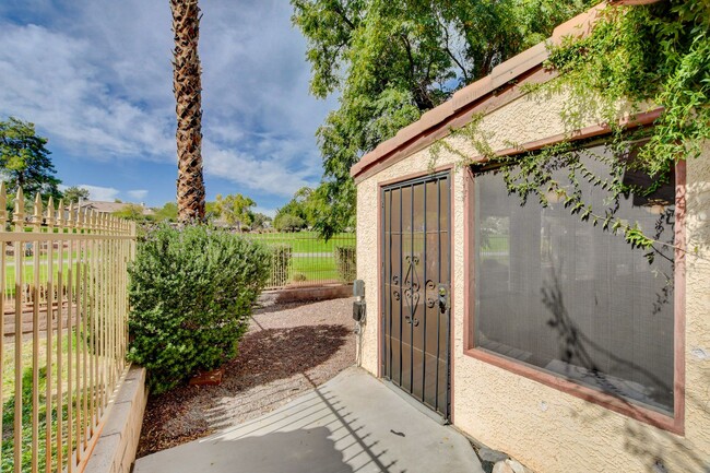 Building Photo - 4BEDROOM HOME ON THE GOLF COURSE 89130 * C...