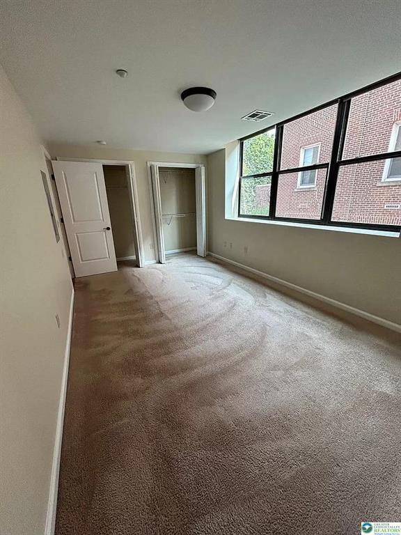 Building Photo - 528 N New St