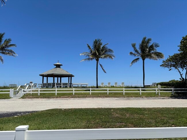 Building Photo - 5505 N Ocean Blvd