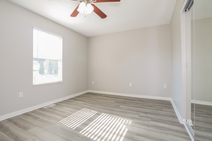 Building Photo - 7 N Brushwood Ct