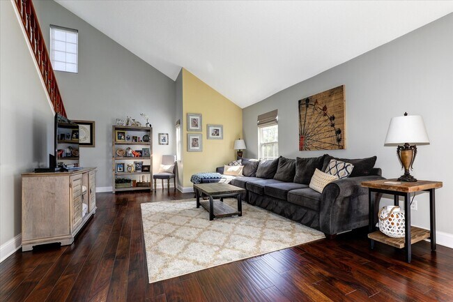 Building Photo - 16 Juneau Ct