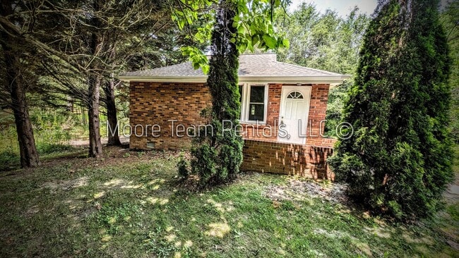Primary Photo - Cozy 1-Bed, 1-Bath Home + Office