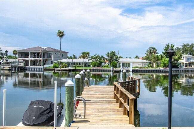 Building Photo - 6454 2nd Palm Point