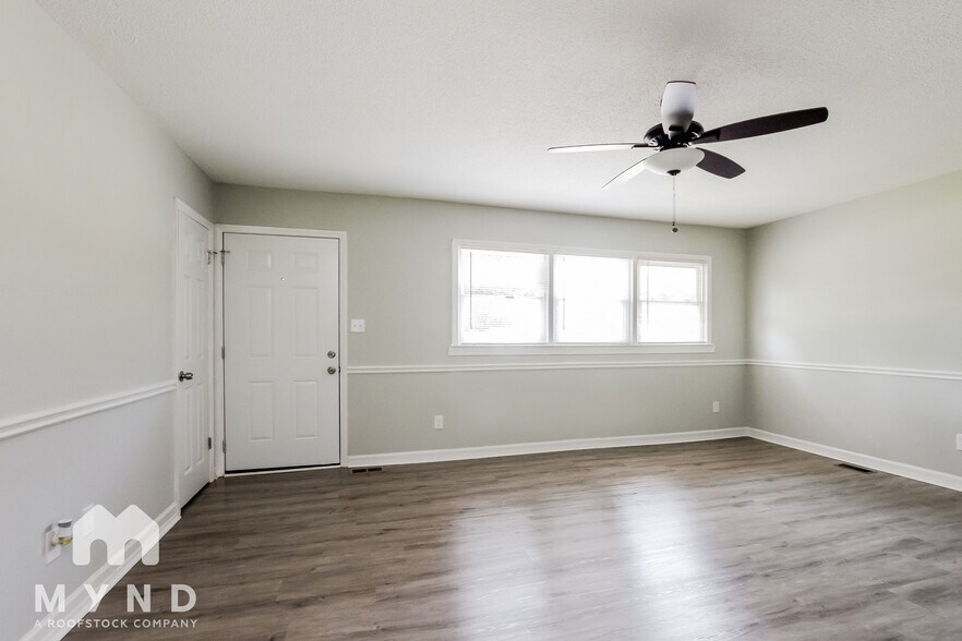 Building Photo - 3624 Somerset Dr