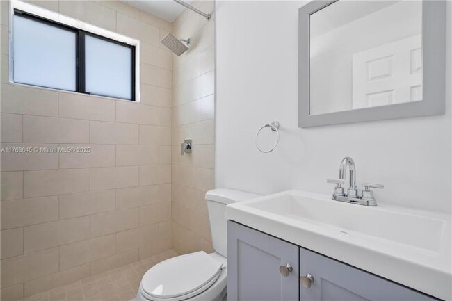 Building Photo - 2 bedroom in North Miami FL 33161