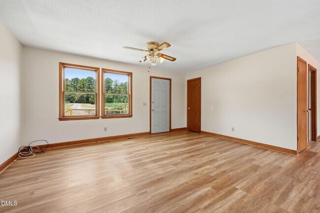 Building Photo - 763 Tingen Rd