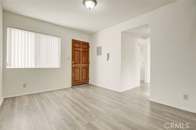 Building Photo - 604 N Kenwood St