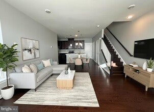 Building Photo - 13338 Arrowbrook Centre Dr