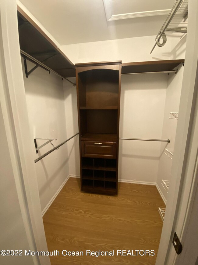 Building Photo - 11 Duncan Way