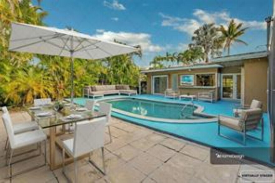 Building Photo - 2031 NW 39th Ct