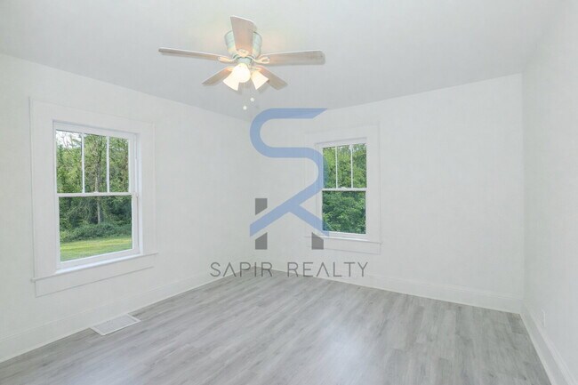 Building Photo - Cascade Heights Charm – 3BR/2BA Home in Southwest Atlanta