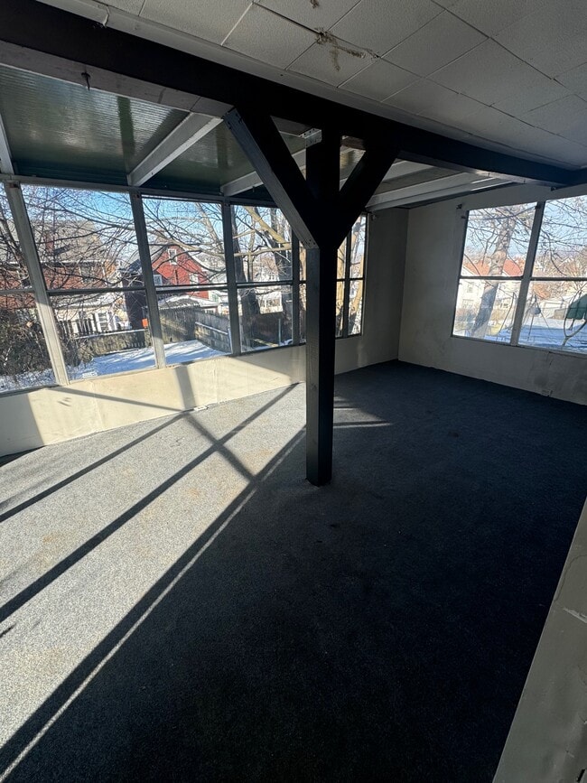 Building Photo - 1410 Meadow St