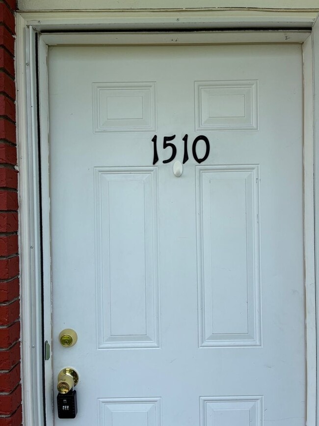 Building Photo - 1508 Fillmore Ave