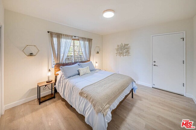 Building Photo - 2620 Sea Pine Ln